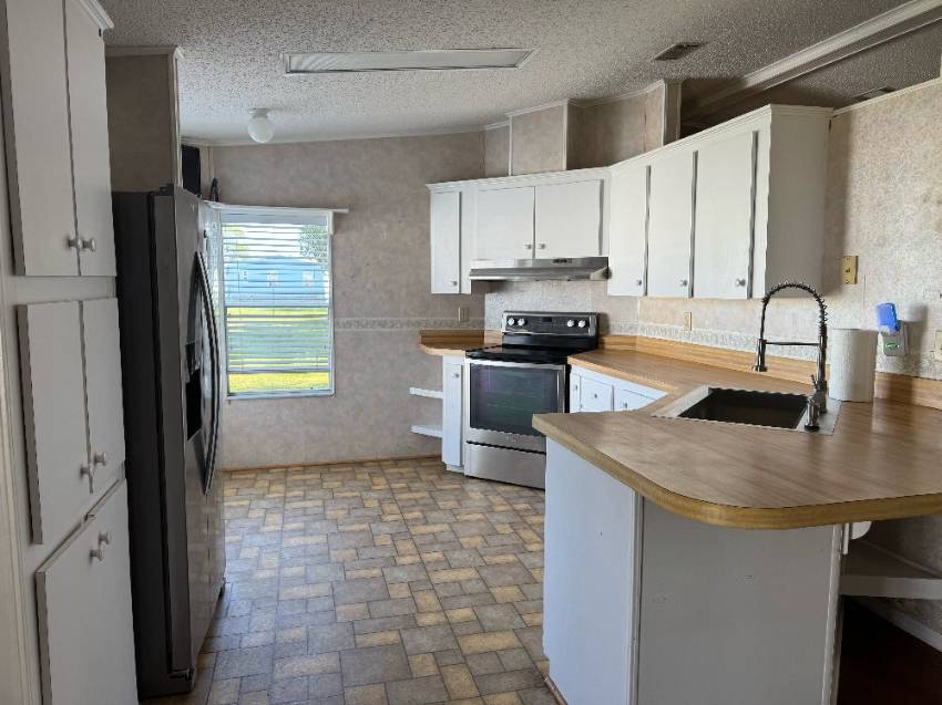 1479 Double Eagle Drive a Lakeland, FL Mobile or Manufactured Home for Sale